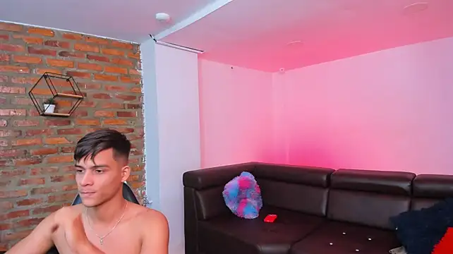 Spaceboyss18 webcam