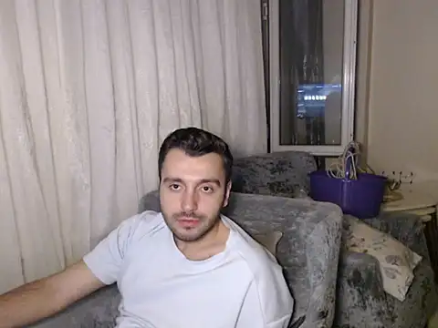 handsomeee04 webcam