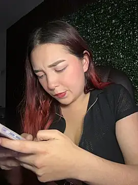 Karen18_boobs webcam