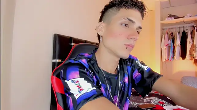 Baby_luka live cam on StripChat