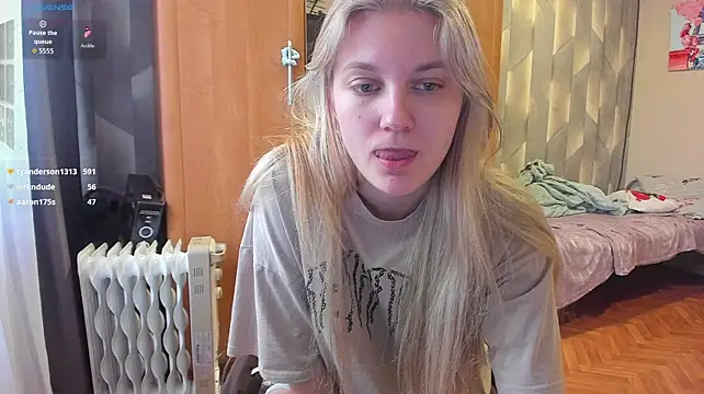 Tiny_Kiss webcam