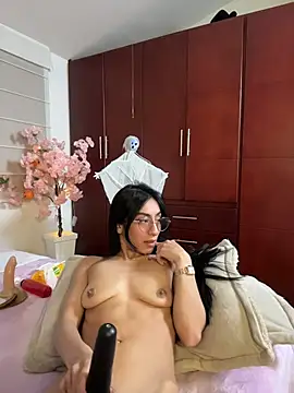 Lucyjoi webcam