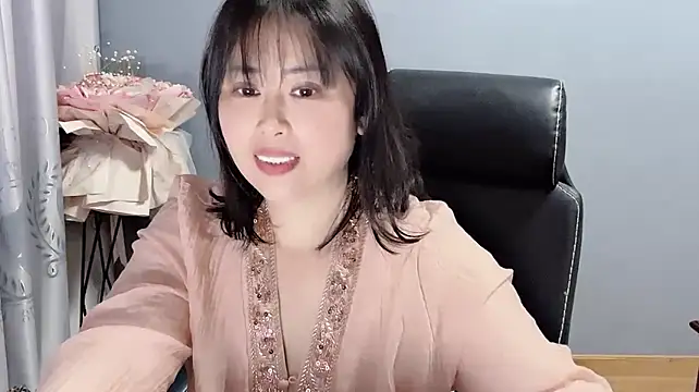 yaoyao22678 webcam