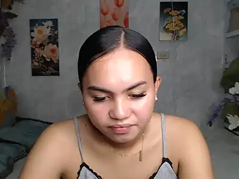 ur_asiankat webcam