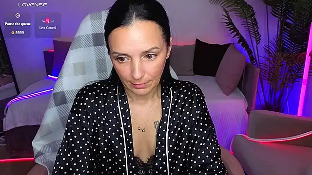 FloraElle webcam