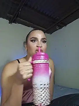 kylieloliskiss webcam