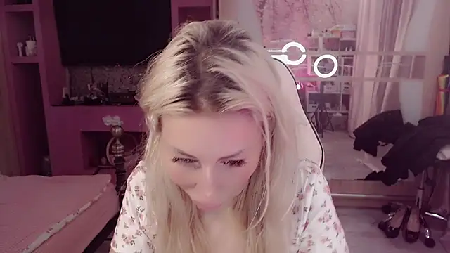 AnnieGOld_ webcam