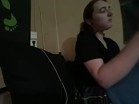 Snowbunnycake_131 webcam