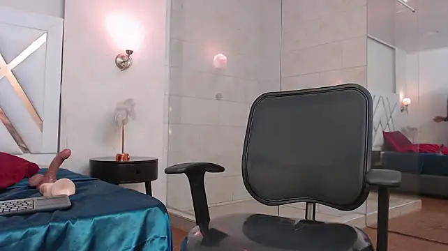 Sky_Collins_ webcam