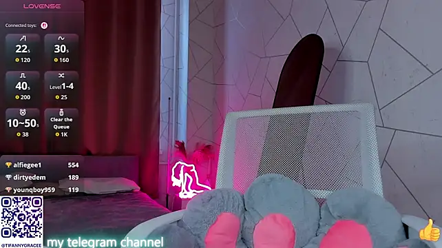 Tiffany-Grace webcam