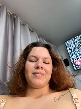 miacarrot live cam on StripChat