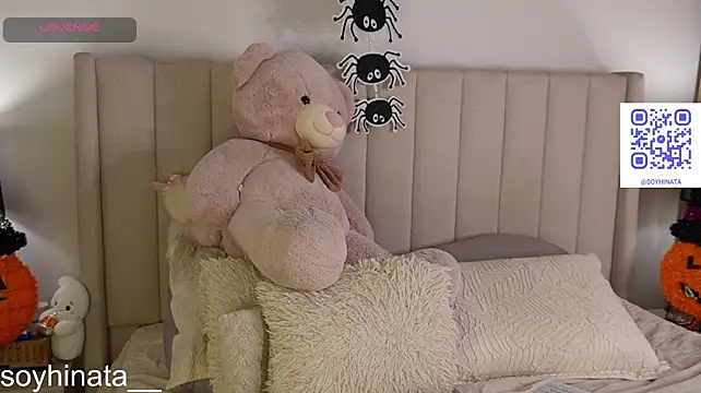 Soyhinata_ live cam on StripChat