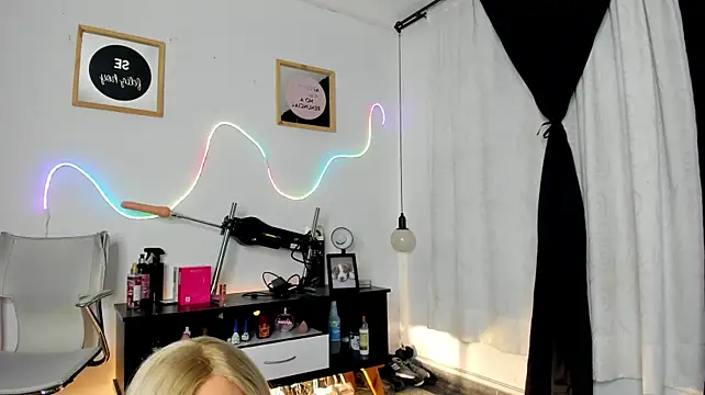 Melody_p — FansOnlyX creator profile