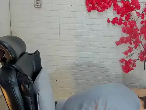 HannaHott7 live cam on StripChat
