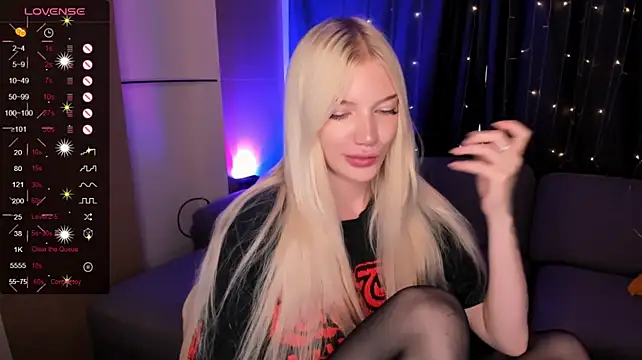 AnyaTaylor_ live cam on StripChat