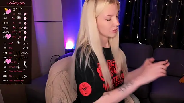 AnyaTaylor_ webcam