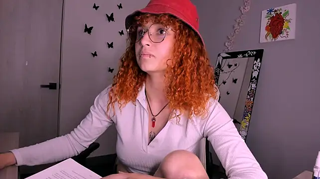 luna_val27 webcam stripchat model stream image