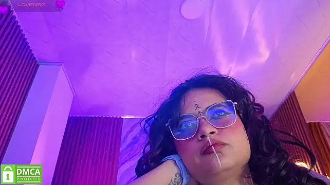 kristen_tay webcam