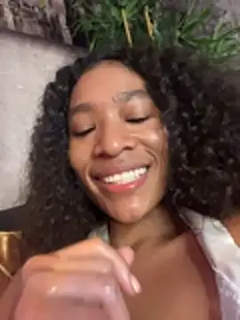 SweetCheeksXXX webcam
