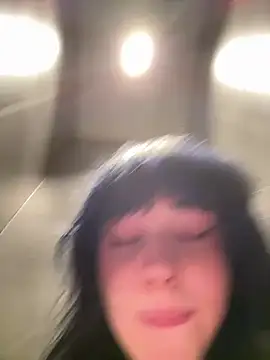 Only_April webcam