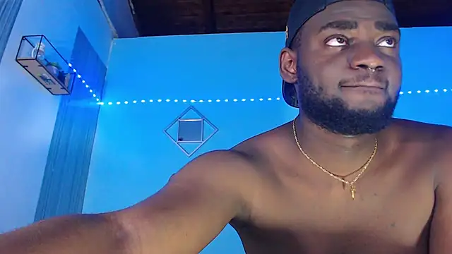 eebony_stallion live cam on StripChat