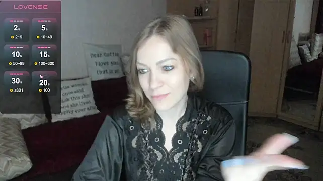 Tiffany_Bates webcam