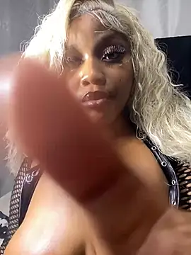 THICKBARBIE32 webcam