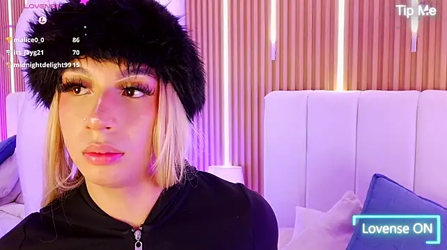 Khloe_Dangel webcam