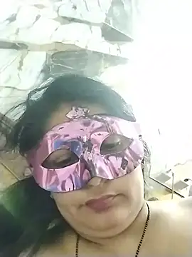 AadikiAmisha webcam