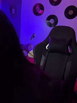 miacanela_xo