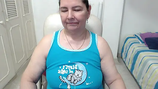 leonela_69 live cam preview
