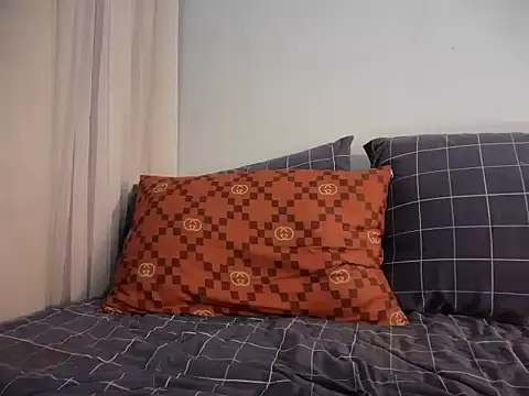 chanel_heart webcam