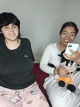 Valkiria_and_Sam webcam