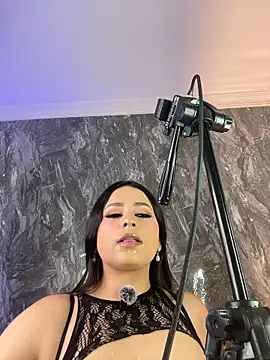 Nina_Blaze webcam