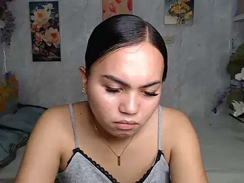 ur_asiankat webcam