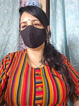 cute-tanvi live cam preview