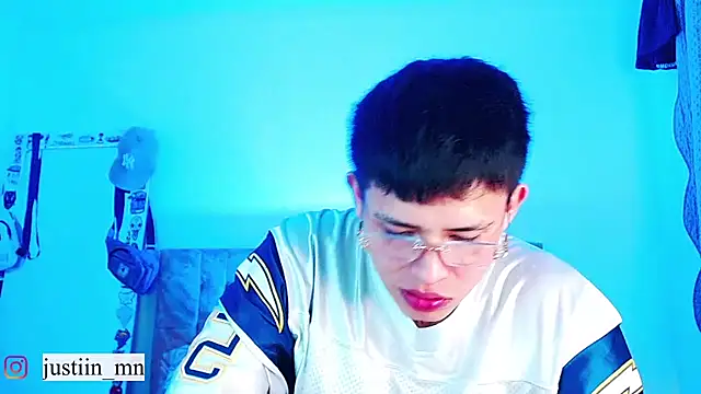 _justinmoon2 live cam preview