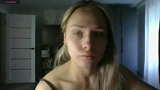 Annie_Cohn live cam on StripChat