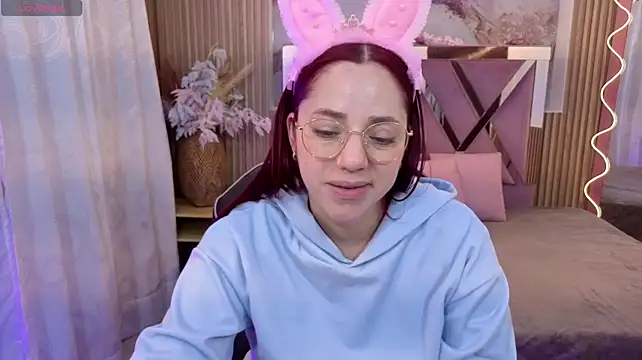 ANNE_TAY1 webcam