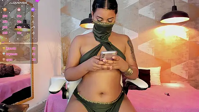 LalilaBrunettee webcam