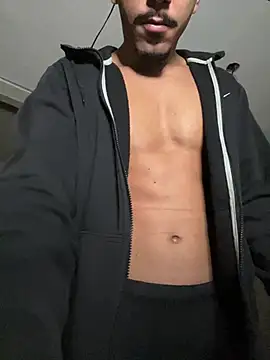 menoquarenta live sex cam