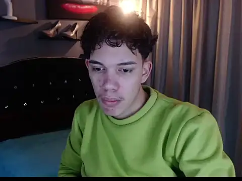 haku_nayro webcam