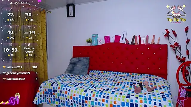 thalia_mills19 live cam on StripChat