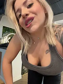 IveySin webcam