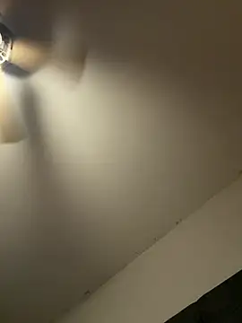 CUM4SACRED357 webcam