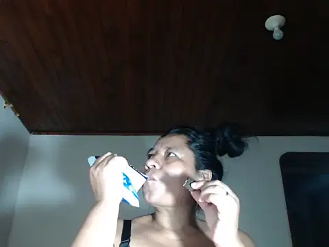 adrixxx38 webcam