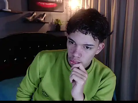 haku_nayro webcam