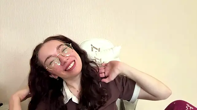 KarryRosamond live cam on StripChat