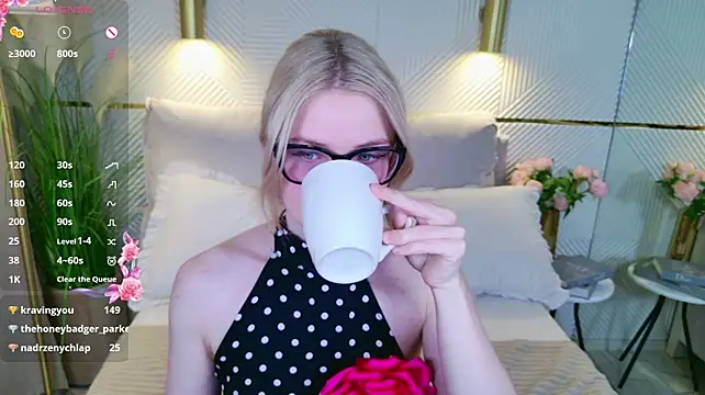 ChloeWells webcam