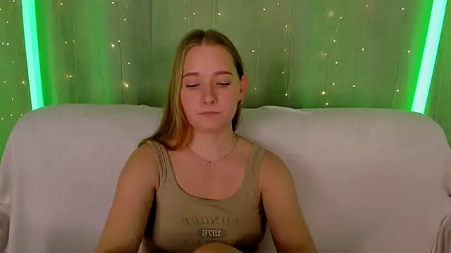 AlinaVice webcam